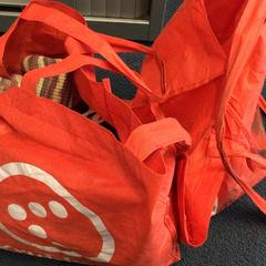 الملابس & الأحذية، كما تم الإبلاغ عنه بواسطة Gemeente Arnhem عبر iLost