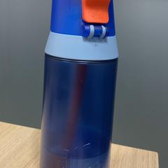 Waterfles, como reportado por Pathé Scheveningen utilizando o iLost