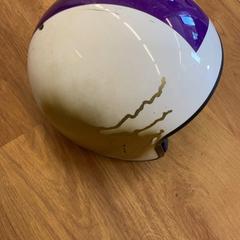 Casco de scooter Gouden zijkant, segundo informou GVB usando iLost