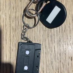 Clés, a été signalé par MEININGER Hotel Berlin East Side Gallary utilisant iLost