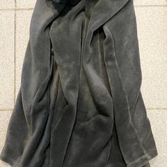 الملابس - Trui Grijs، كما تم الإبلاغ عنه بواسطة Regio West-Vlaanderen عبر iLost