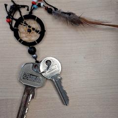 علبة مفاتيح مع مفاتيح، كما تم الإبلاغ عنه بواسطة IKEA Avignon عبر iLost