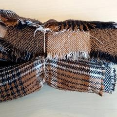 Kleding - Sjaal bruin/zwart، كما تم الإبلاغ عنه بواسطة Centraal magazijn عبر iLost