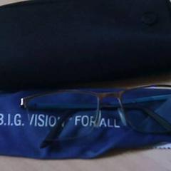 Szemüvegtok szemüveggel, amint azt Het Spoorwegmuseum az iLost segítségével jelentette.