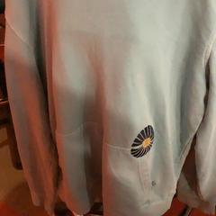 Sweatshirt, iLost를 사용하여 MEININGER Hotel Bordeaux Gare Saint-Jean에 보고됨