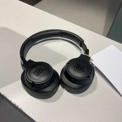 Auriculares, segundo informou Gebo Tours usando iLost