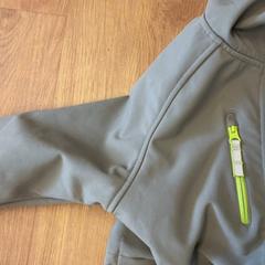 Jaqueta, segons ha informat GVB mitjançant iLost