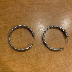 Oorbel, a été signalé par Pathé Groningen utilisant iLost