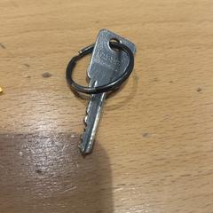 Sleutel, ha sido reportado por Gemeente Gooise Meren con iLost