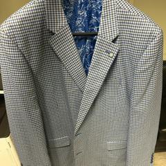 Vest blueish, som rapportert av Sheraton Brussels Airport Hotel ved bruk av iLost