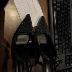 Tacchi Zwarte, glitter hakjes, come riportato da Haven Hotel Rotterdam utilizzando iLost