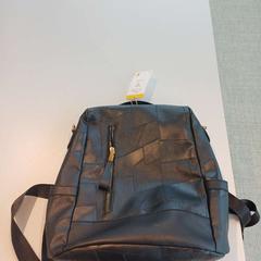 Ruksak zwart, leer, ako bolo nahlásené Regio West-Vlaanderen pomocou iLost