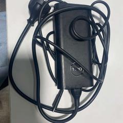 Adaptér Dell 130.0W, jak nahlášeno Cursus en vergadercentrum Domstad pomocí iLost