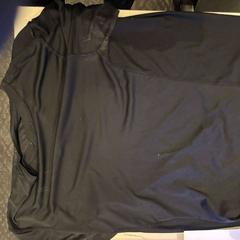 T-shirt sportshiry zwart zwart shirt, gemeldet von Van der Valk Hotel Amsterdam-Amstel über iLost