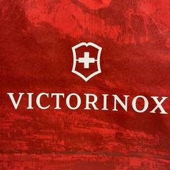 Purchase victorinox, rapporterat av Designer Outlet Roermond med iLost