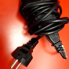 Carregador de portàtils, segons ha informat UvA REC mitjançant iLost