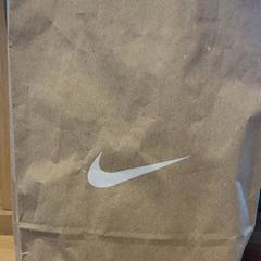 Purchase nike, jak nahlášeno Designer Outlet Roermond pomocí iLost