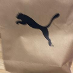 Purchase puma, a été signalé par Designer Outlet Roermond utilisant iLost