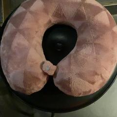 Neck pillow, as reported by MEININGER Hotel Brussels City Center using iLost
