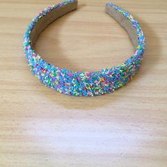 Cerchietto per capelli, come riportato da Het Spoorwegmuseum utilizzando iLost