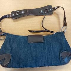 Taška Handtas, jak nahlášeno Regio Limburg - Leuven pomocí iLost