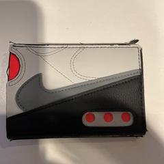 카드 홀더 Nyamshu Tsang., iLost를 사용하여 Gemeente Amsterdam에 보고됨