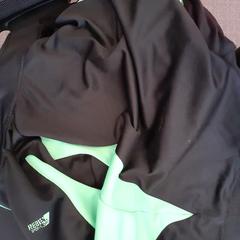 Genser Rebel Kinder trui, som rapportert av Centraal magazijn ved bruk av iLost