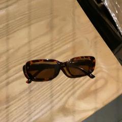 Gafas de sol Brown, segundo informou MEININGER Hotel Amsterdam City West usando iLost