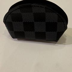 지갑, iLost를 사용하여 Pathé de Kuip에 보고됨