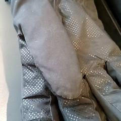 Rukavice, jak nahlášeno Qbuzz GD Groningen HS pomocí iLost