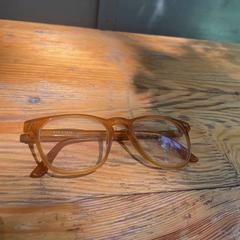 Light Brown Ace & Tate Eyeglasses, zoals gemeld door Best Kept Secret 2025 met iLost