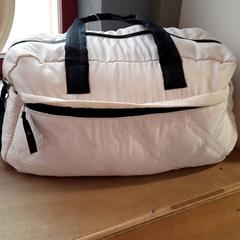 Bag Wit nylon, as reported by Connexxion Zeeuws-Vlaanderen using iLost