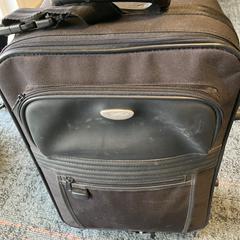 Zwarte trolley, como reportado por Connexxion Amstelland-Meerlanden Schiphol Zuid utilizando o iLost