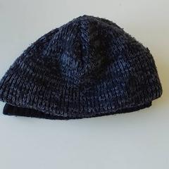 Kleding - muts, rapporterat av Regio Antwerpen - Brussel med iLost