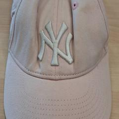Baseball cap Rose, as reported by IKEA Avignon using iLost
