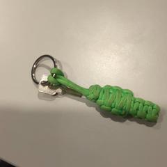 Chiave Silver with Green key fob, come riportato da MEININGER Hotel Bremen Hauptbahnhof utilizzando iLost