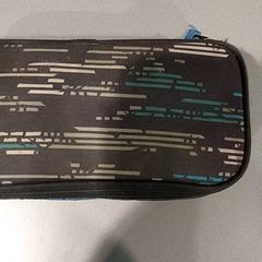 Schoolgerief - pennenzak, gisa salatu by Centraal magazijn iLost erabiliz