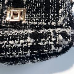 Tasje, come riportato da Beeld & Geluid Hilversum utilizzando iLost