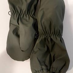 Ropa - Wanten Kakigroen, ha sido reportado por Regio West-Vlaanderen con iLost