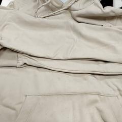 Kleding - Hoodie, amint azt Centraal magazijn az iLost segítségével jelentette.