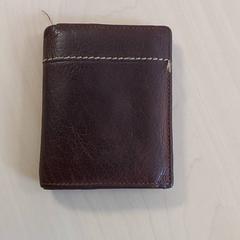 財布 - Niraula がiLostで Regio Oost-Vlaanderen によって報告されました