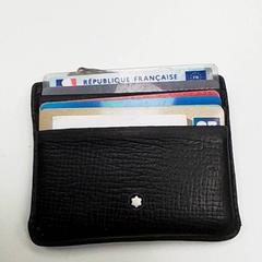 Porte carte Desmet, as reported by ilévia using iLost