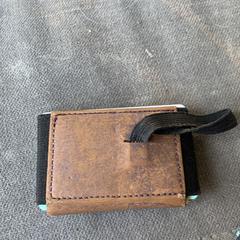 Brown wallet, iLost에 보고됨