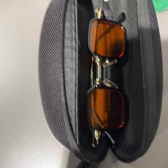 Okuliare sun, ako bolo nahlásené Pathé Tilburg Stappegoor pomocou iLost