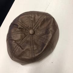 Baret, ha sido reportado por Het Amsterdamse Winterparadijs con iLost