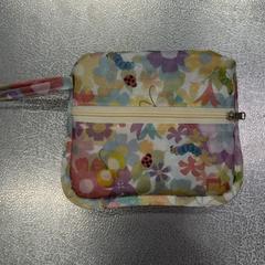 Bolsa ecolóxica, segundo informou IKEA Tokyo-Bay usando iLost