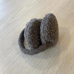 Cache-oreilles, a été signalé par Van Heugten Tours utilisant iLost