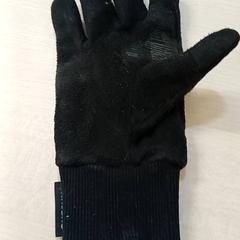 Hanske Noir main droite, som rapportert av IKEA Tours ved bruk av iLost