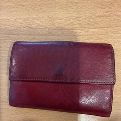 Wallet van Yordanova uit Bulgarije, as reported by Gemeente Amsterdam using iLost