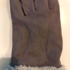 Guanti, come riportato da Arriva Limburg Noord utilizzando iLost